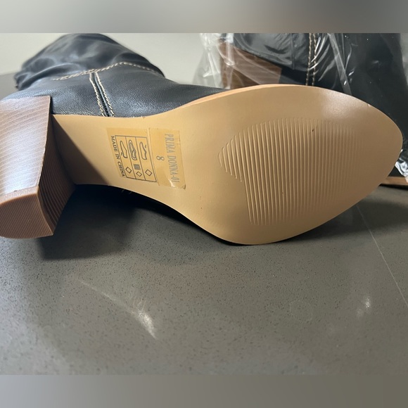 Unbranded fashion boots (faux leather) - Picture 3 of 5